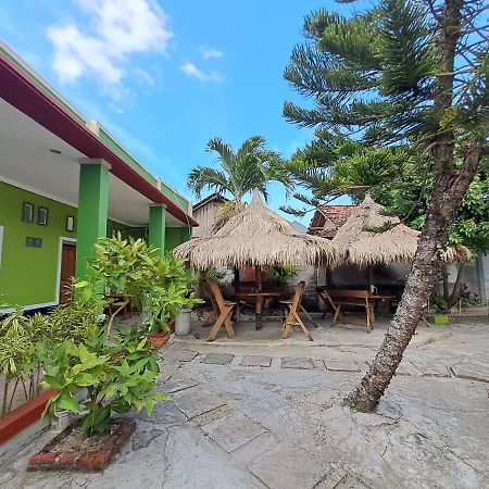Azza Karimunjawa Hotel Exterior foto